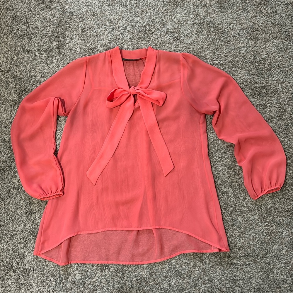 Pink blouse, romantic style